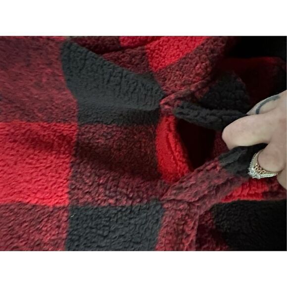 NWT Sabrina Lauren Heavy buffalo plaid, plush jacket ￼with pockets double closur - Picture 8 of 13